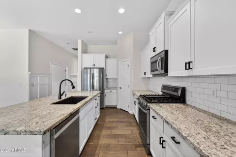 Kitchen - 10612 E Nopal Ave, Mesa, AZ 85209 photo 2 of 2