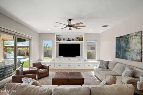 10730 E Travertine Ave, Mesa, AZ 85212 photo 9