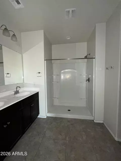 Bath - 4644 W Cinnamon Ave, Coolidge, AZ 85128 photo 3 of 4
