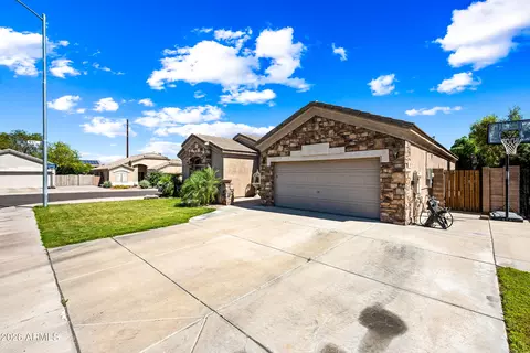 9129 W Yukon Dr, Peoria, AZ 85382