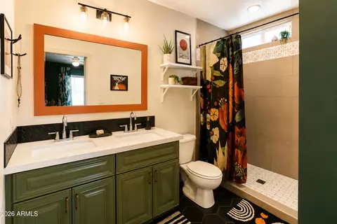 Bath - 4101 E Pierce St, Phoenix, AZ 85008 photo 1 of 2