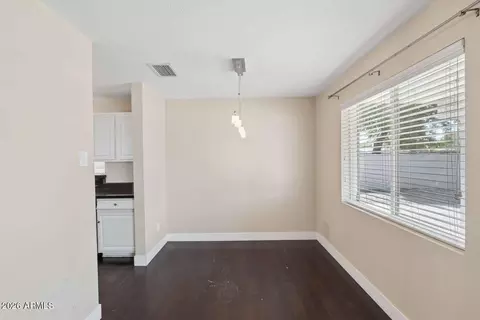 Dining - 3817 N 49th Pl, Phoenix, AZ 85018 photo 1 of 1