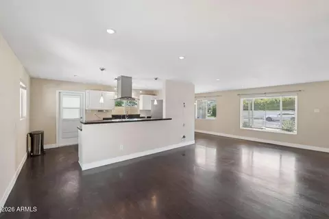 Living - 3817 N 49th Pl, Phoenix, AZ 85018 photo 2 of 4