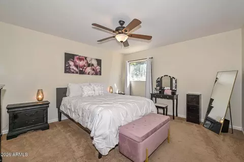 Bedroom - 202 E Betty Elyse Ln, Phoenix, AZ 85022 photo 4 of 5