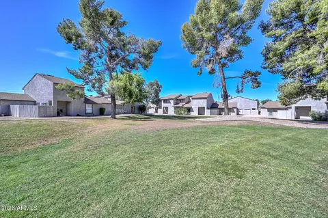 Exterior - 202 E Betty Elyse Ln, Phoenix, AZ 85022 photo 3 of 6