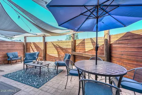 Exterior - 202 E Betty Elyse Ln, Phoenix, AZ 85022 photo 1 of 6