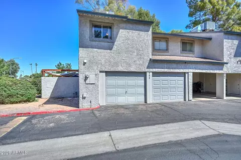 Exterior - 202 E Betty Elyse Ln, Phoenix, AZ 85022 photo 2 of 6
