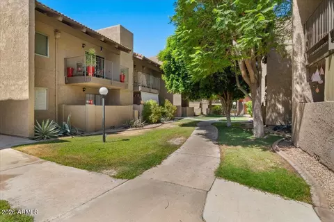 Exterior - 5525 E Thomas Rd #O12, Phoenix, AZ 85018 photo 3 of 6