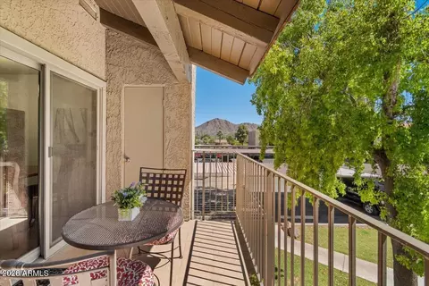 Exterior - 5525 E Thomas Rd #O12, Phoenix, AZ 85018 photo 1 of 6