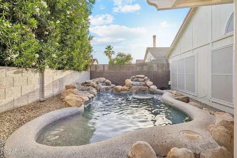 Exterior - 413 E Kristal Way, Phoenix, AZ 85024 photo 8 of 9