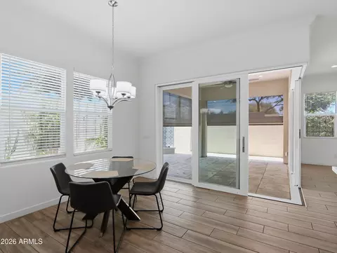 Dining - 1555 E Ocotillo Rd #20, Phoenix, AZ 85014 photo 1 of 2