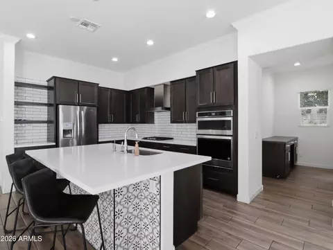 Kitchen - 1555 E Ocotillo Rd #20, Phoenix, AZ 85014 photo 2 of 2