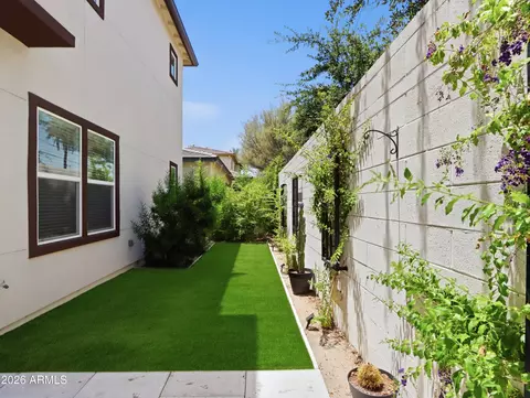 Exterior - 1555 E Ocotillo Rd #20, Phoenix, AZ 85014 photo 4 of 5
