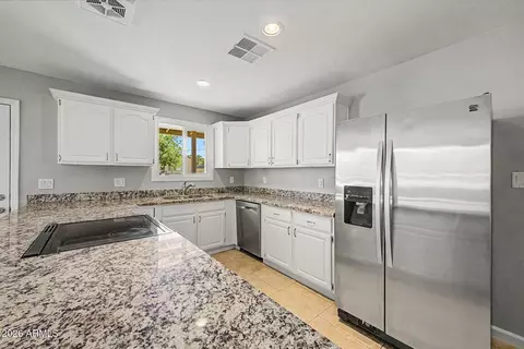 Kitchen - 808 E Desert Dr N, Phoenix, AZ 85042 photo 2 of 2