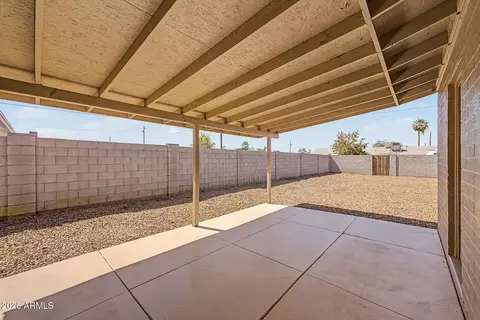 Exterior - 808 E Desert Dr N, Phoenix, AZ 85042 photo 1 of 4