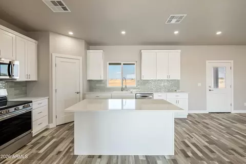 Kitchen - 10893 E Angus Ln, Coolidge, AZ 85128 photo 2 of 5