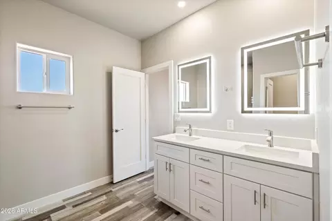 Bath - 10893 E Angus Ln, Coolidge, AZ 85128 photo 2 of 4