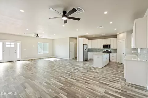 Living - 10893 E Angus Ln, Coolidge, AZ 85128 photo 2 of 5
