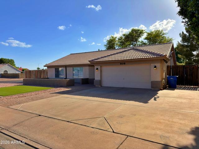 808 N Winthrop Cir, Mesa, AZ 85213