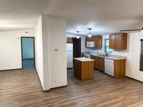 233 E Michelle Dr, Phoenix, AZ 85022 photo 3