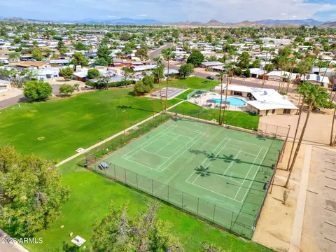 233 E Michelle Dr, Phoenix, AZ 85022 photo 19