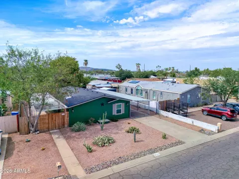 233 E Michelle Dr, Phoenix, AZ 85022 photo 7