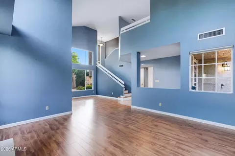 Living - 4021 E Laurel Ln NE, Phoenix, AZ 85028 photo 7 of 10