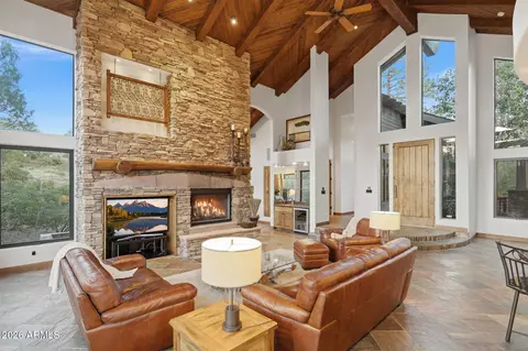 Living - 2505 E Scarlet Bugler Cir, Payson, AZ 85541 photo 2 of 3