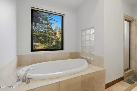 Bath - 2505 E Scarlet Bugler Cir, Payson, AZ 85541 photo 6 of 9