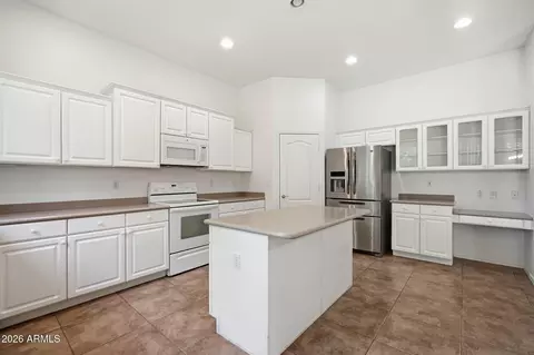 Kitchen - 2808 E Park Ave, Gilbert, AZ 85234 photo 1 of 6