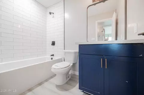 Bath - 4403 E Riverside St, Phoenix, AZ 85040 photo 2 of 2