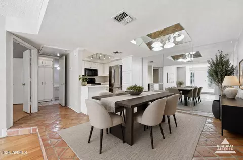 Dining - 1820 E Morten Ave #111, Phoenix, AZ 85020 photo 1 of 1