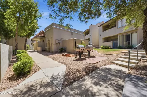 Exterior - 1820 E Morten Ave #111, Phoenix, AZ 85020 photo 4 of 4