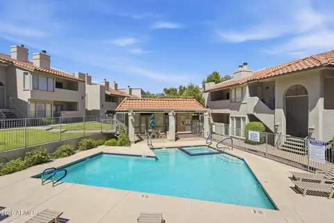Exterior - 1820 E Morten Ave #111, Phoenix, AZ 85020 photo 3 of 4