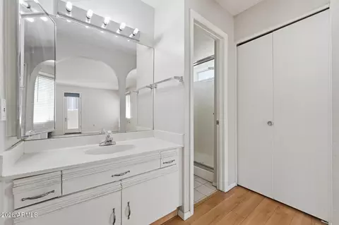 Bath - 1820 E Morten Ave #111, Phoenix, AZ 85020 photo 1 of 2