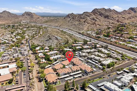 View/Area - 1820 E Morten Ave #111, Phoenix, AZ 85020 photo 2 of 6