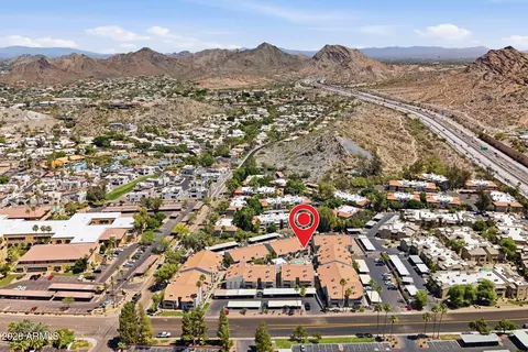 View/Area - 1820 E Morten Ave #111, Phoenix, AZ 85020 photo 1 of 6