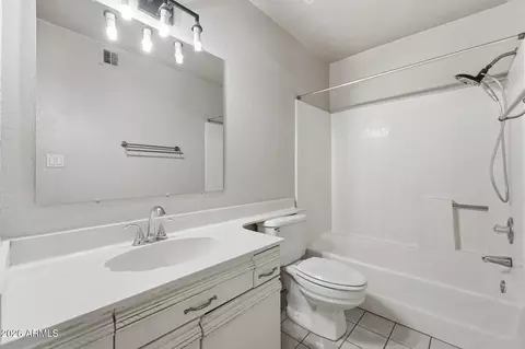 Bath - 1820 E Morten Ave #111, Phoenix, AZ 85020 photo 2 of 2