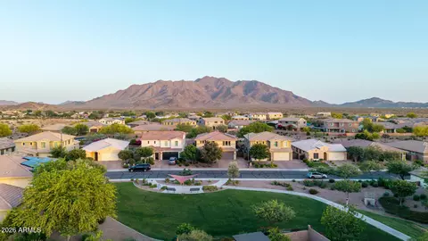 View/Area - 2707 E Daniel Dr, Gilbert, AZ 85298 photo 1 of 31