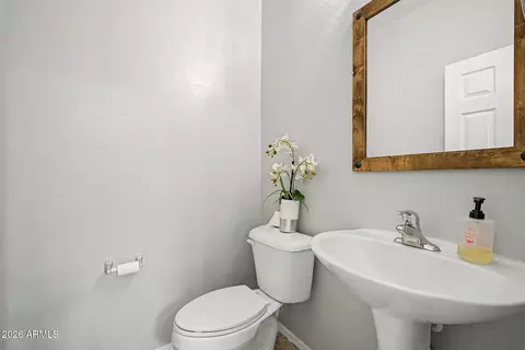 Bath - 2707 E Daniel Dr, Gilbert, AZ 85298 photo 1 of 7