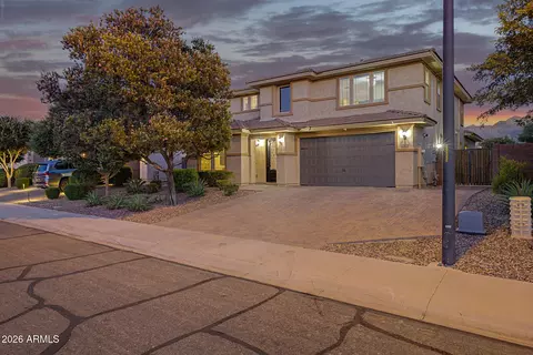 Exterior - 2707 E Daniel Dr, Gilbert, AZ 85298 photo 5 of 19