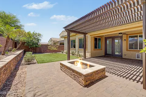 Exterior - 2707 E Daniel Dr, Gilbert, AZ 85298 photo 7 of 19