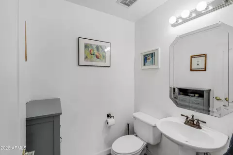 Bath - 1241 E Captain Dreyfus Ave, Phoenix, AZ 85022 photo 4 of 4