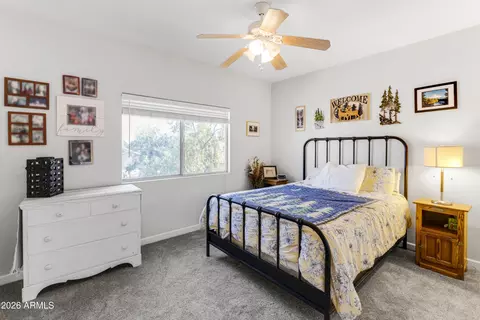 Bedroom - 1241 E Captain Dreyfus Ave, Phoenix, AZ 85022 photo 4 of 5