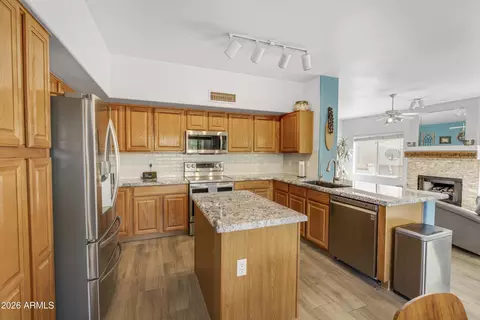 Kitchen - 1241 E Captain Dreyfus Ave, Phoenix, AZ 85022 photo 3 of 5