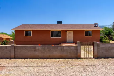 1901 W Newell St, Naco, AZ 85620