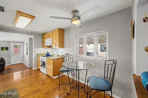 Kitchen - 1524 Earll Dr, Phoenix, AZ 85014 photo 2 of 6