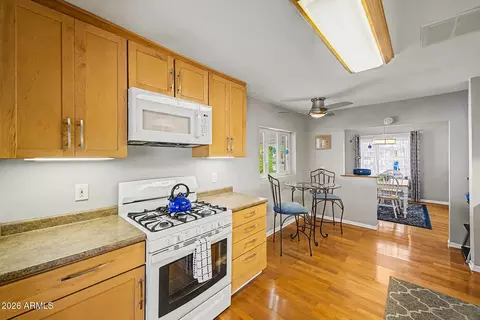 Kitchen - 1524 Earll Dr, Phoenix, AZ 85014 photo 5 of 6