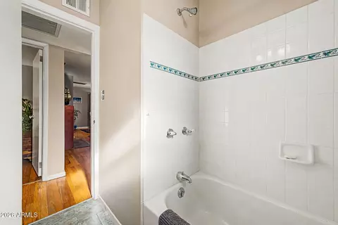 Bath - 1524 Earll Dr, Phoenix, AZ 85014 photo 3 of 3