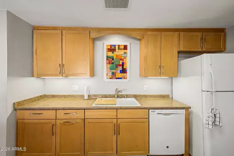 Kitchen - 1524 Earll Dr, Phoenix, AZ 85014 photo 3 of 6